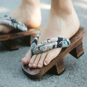 The Fighters Cosaply Geta Clogs Sandals Japanese Style Men Shoes Paulownia Wooden Shoes Clogs Sandals FootWear