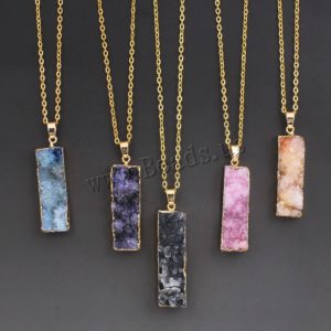 Women's Colorful Natural Stone Necklace Pink Quartz Crystal Necklace Pendants Statement Necklaces Summer